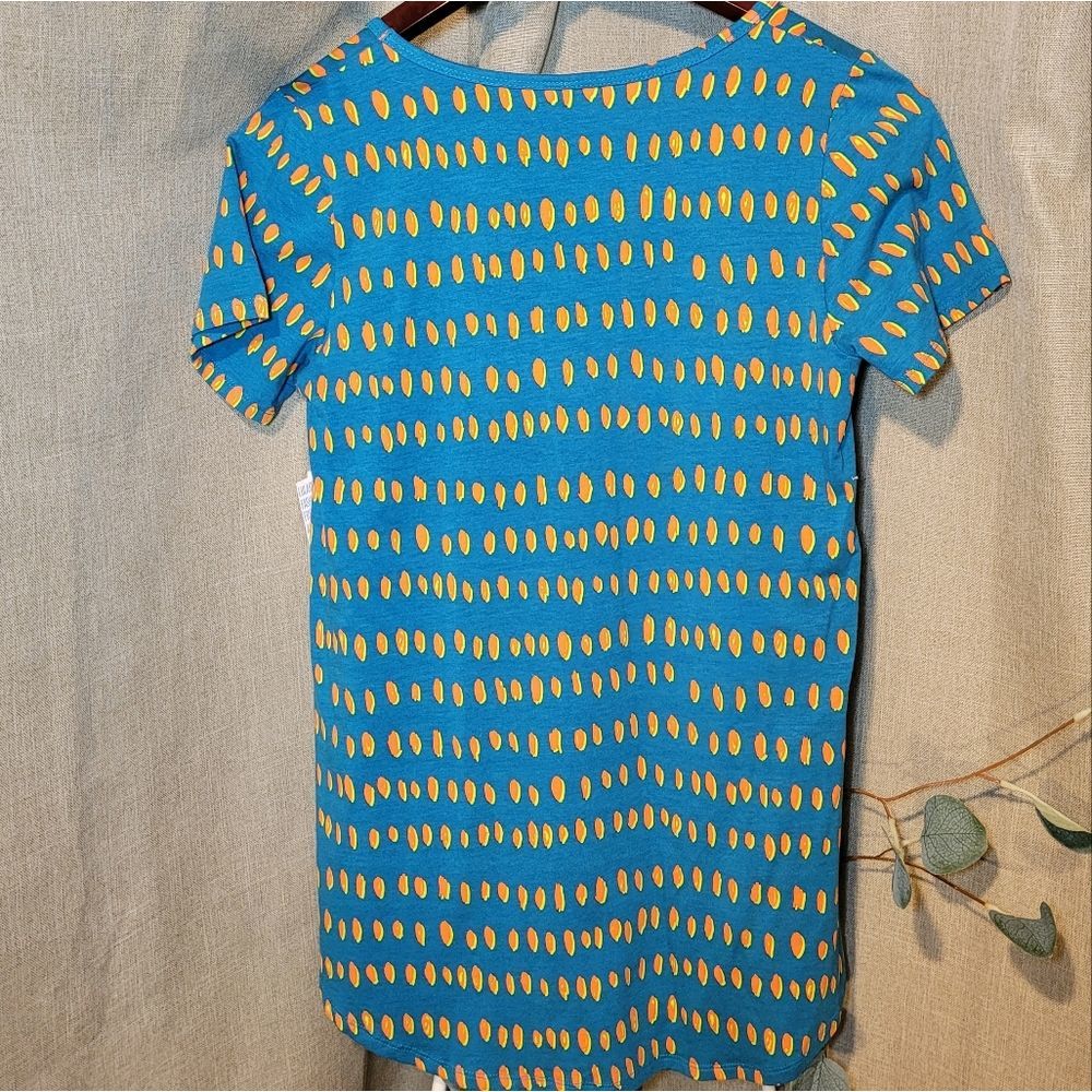LuLaRoe Classic Short-Sleeve Shirt, Women's XS ~ NWT - Picture 2 of 4